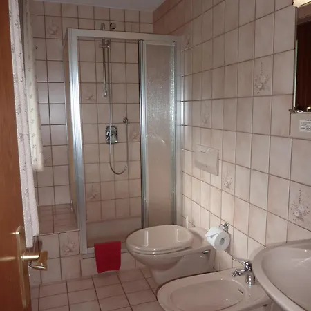 Hotel Atina 3*