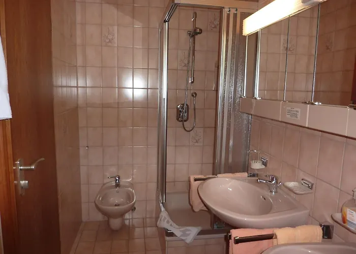 Atina باد ويلباد